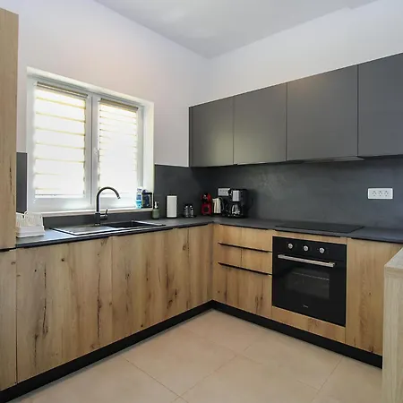 Casa vacanze Lovor 2351 Pola