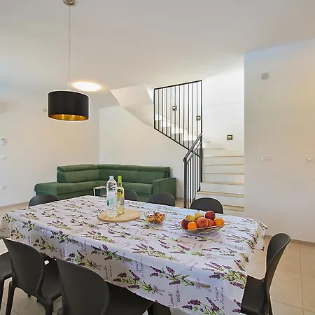Casa de Férias Lovor 2351 Valbandon