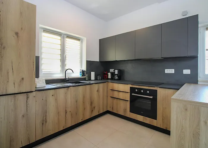 Holiday home Lovor 2351 Valbandon