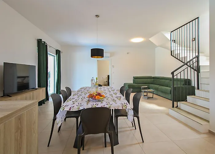 Lovor 2351 Valbandon