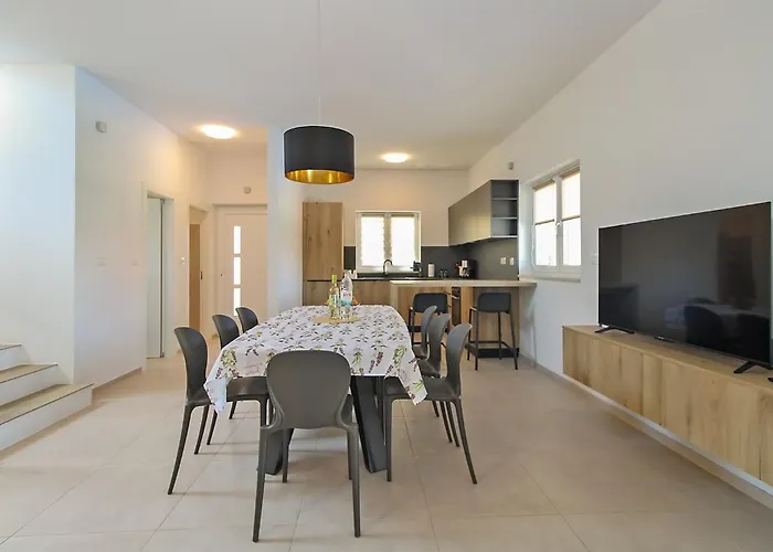 Lovor 2351 Holiday home