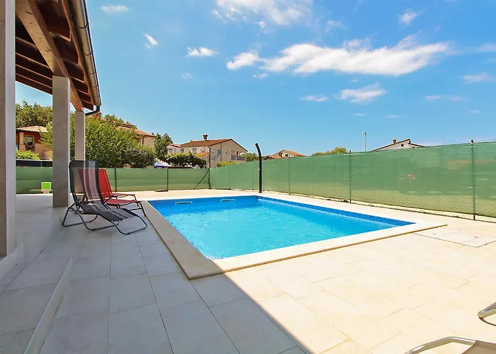 Holiday home Lovor 2351
