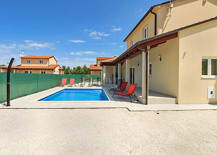 Holiday home Lovor 2351