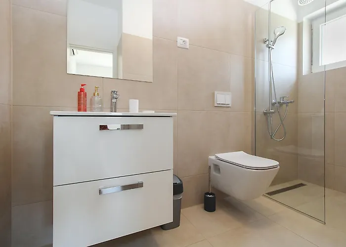 Lovor 2351 Holiday home